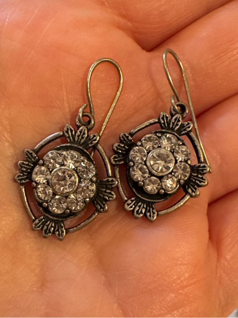 Vintage-Inspired Silver Crystal Drop Earrings - Clear